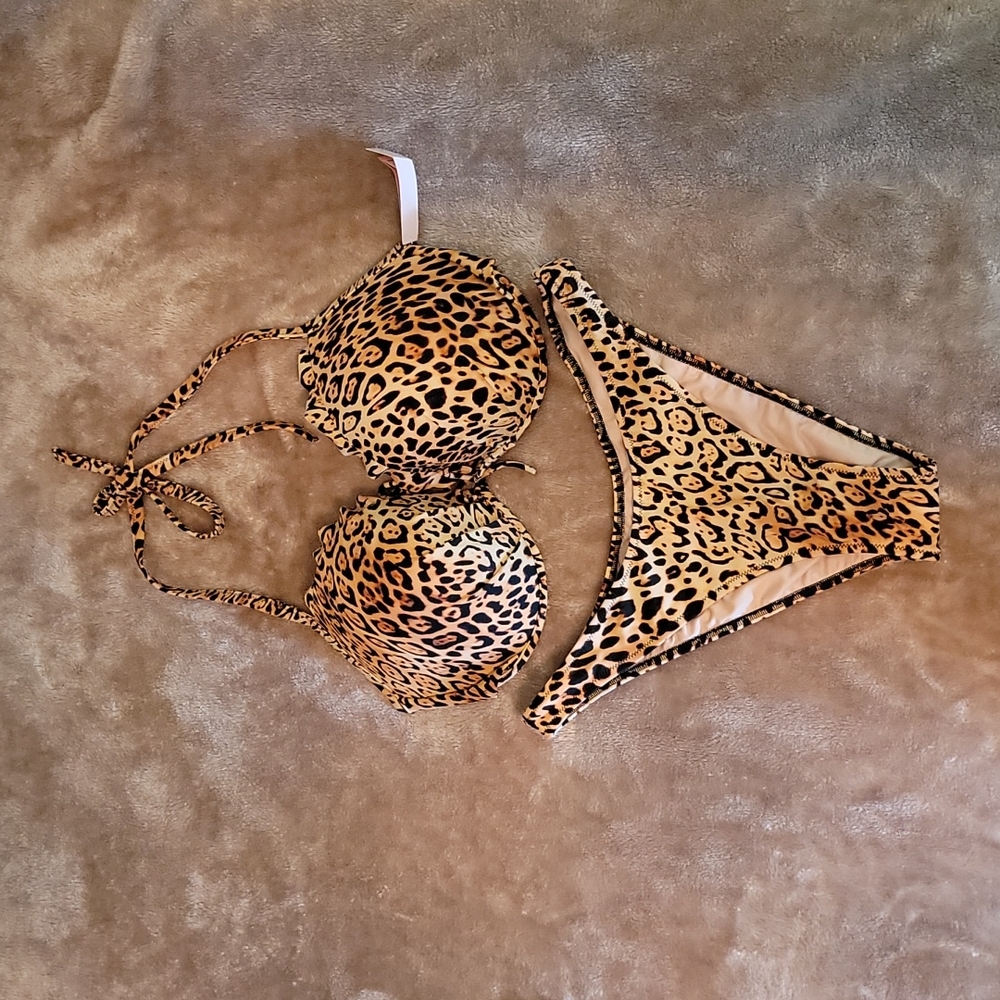 Victoria Secrets Cheetah Bikini 🖤Brand new🖤